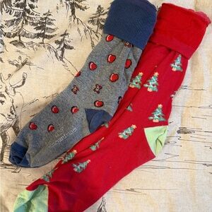 Vineyard Vines Red and Gray Festive Socks